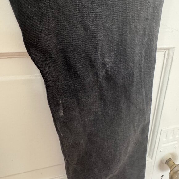 GOOD AMERICAN Black Distressed / Ripped Straight Skinny Jeans - 10/30 - Picture 8 of 9